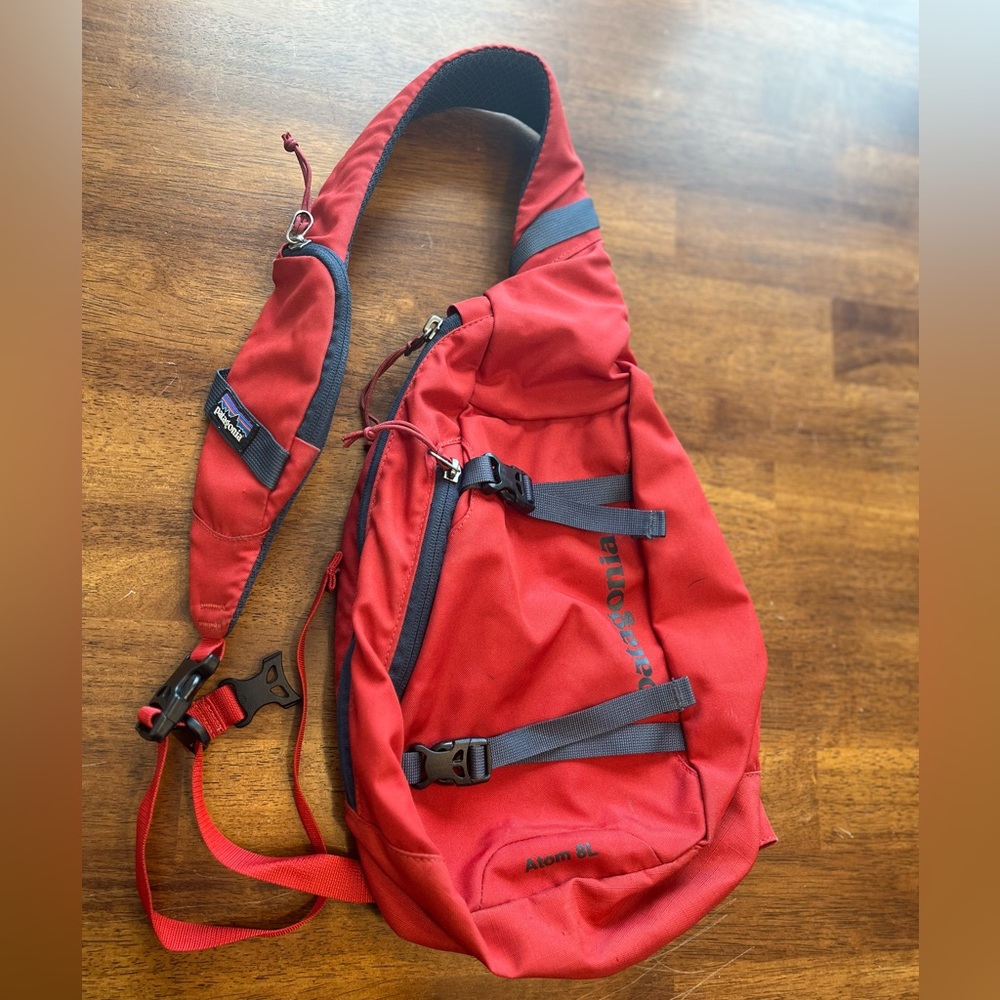Patagonia Aton Sling backpack - Red